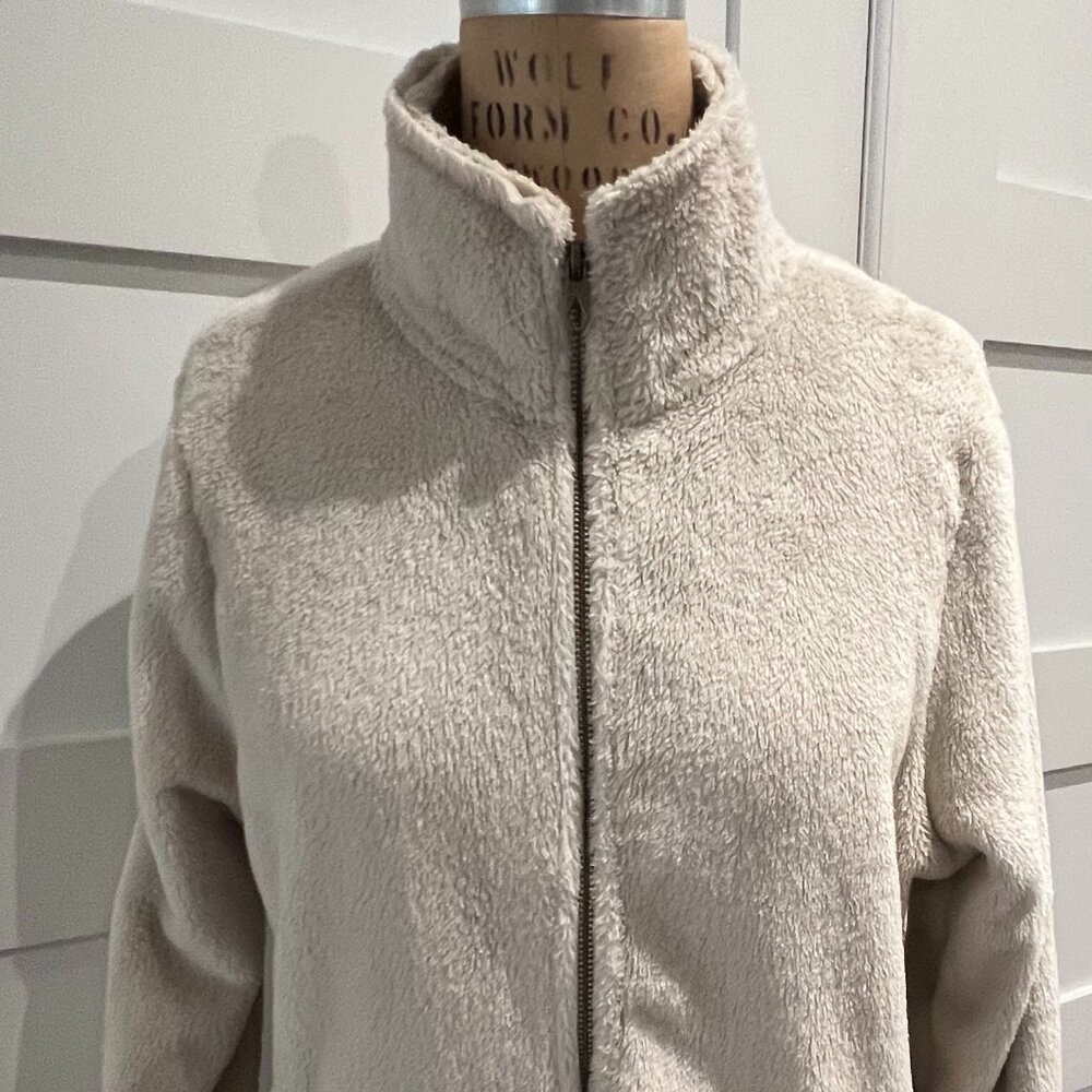 Volcom Faux Fur Fleece in Cream Size Small
